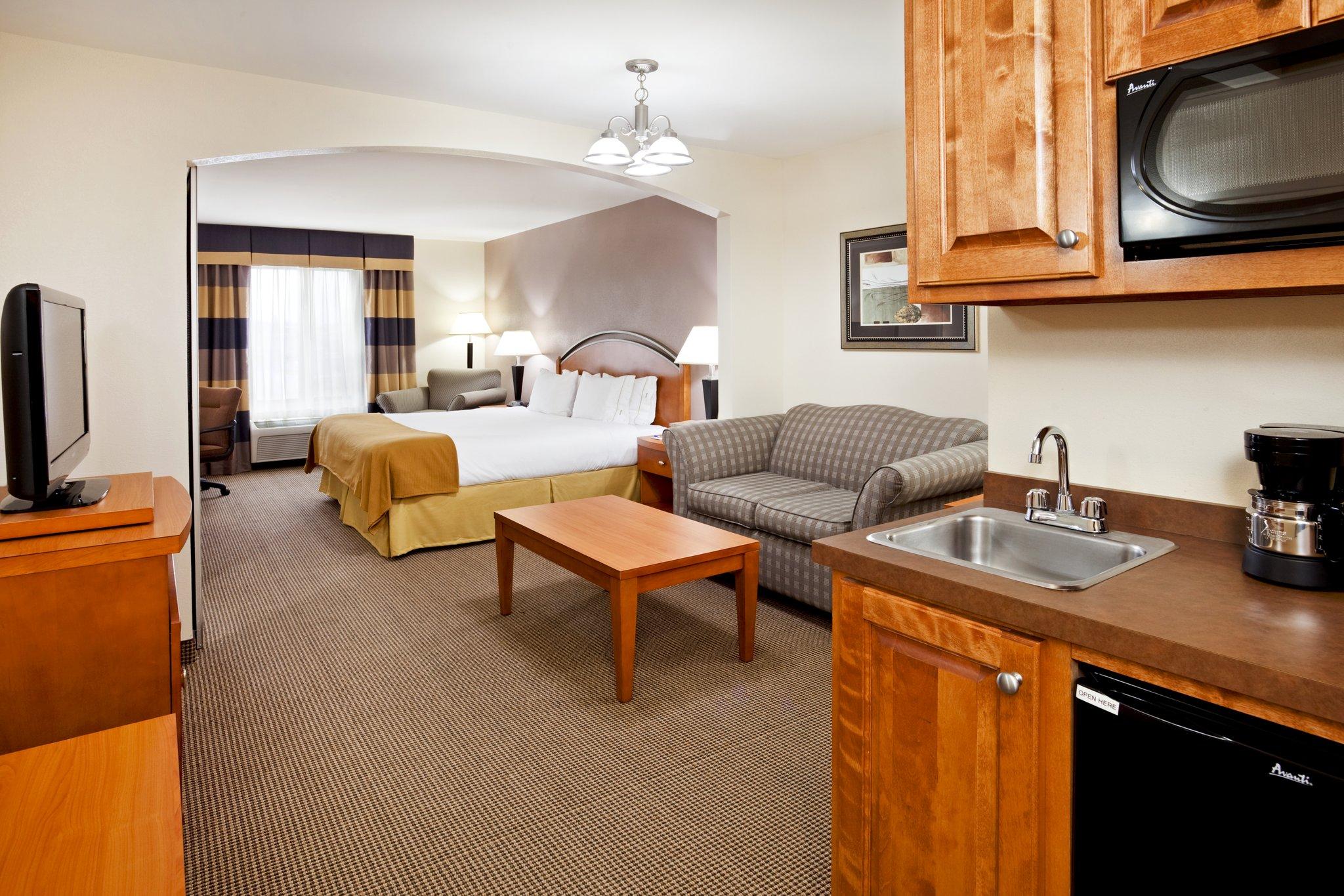 Holiday Inn Express Forest City By Ihg Dış mekan fotoğraf