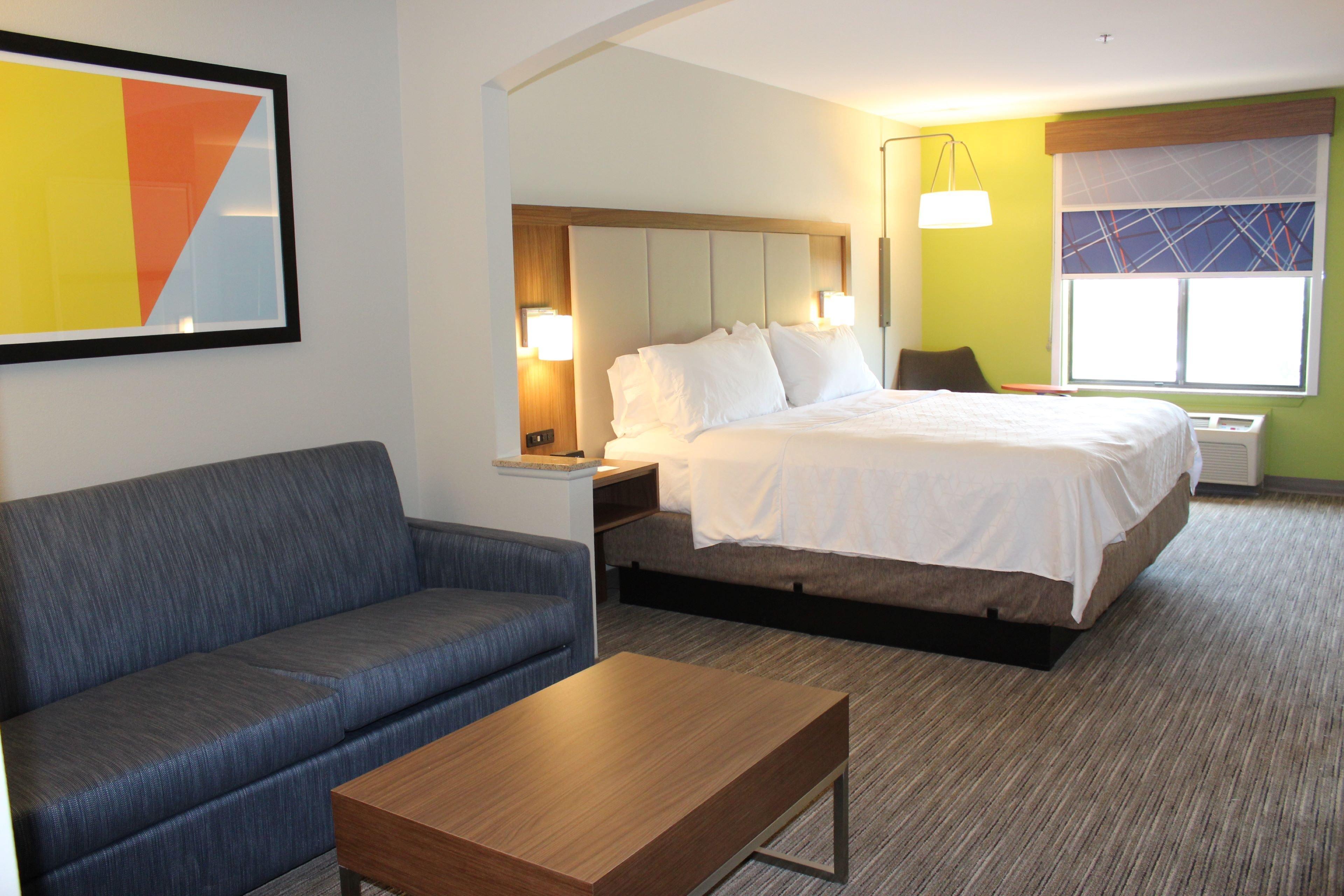 Holiday Inn Express Forest City By Ihg Dış mekan fotoğraf