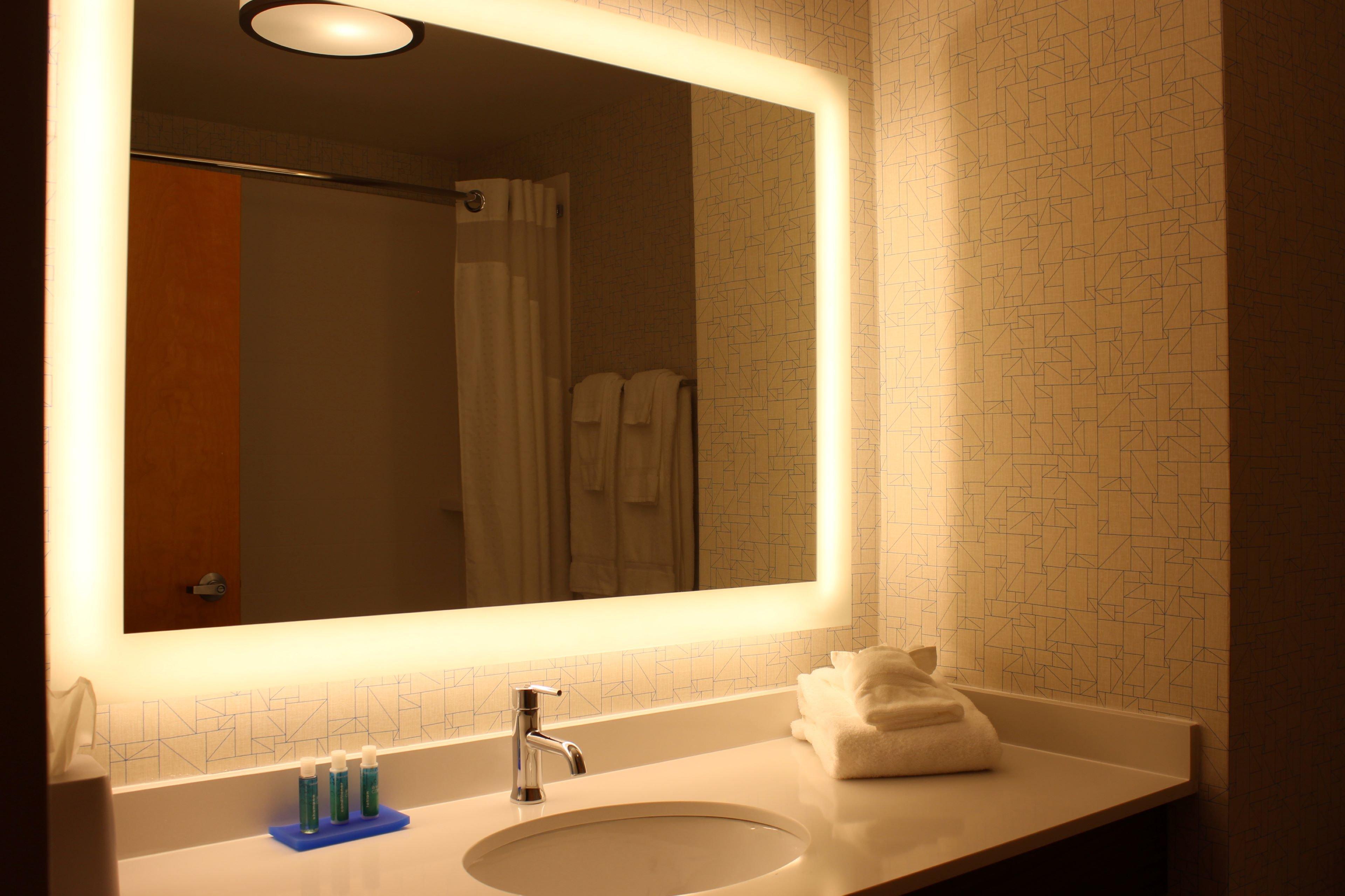 Holiday Inn Express Forest City By Ihg Dış mekan fotoğraf