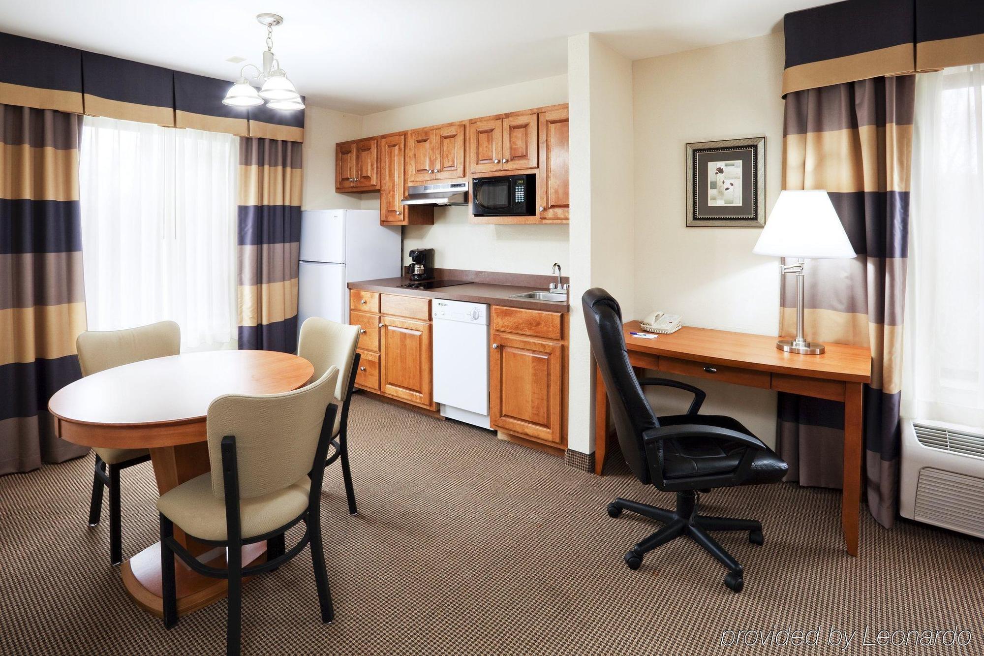 Holiday Inn Express Forest City By Ihg Dış mekan fotoğraf
