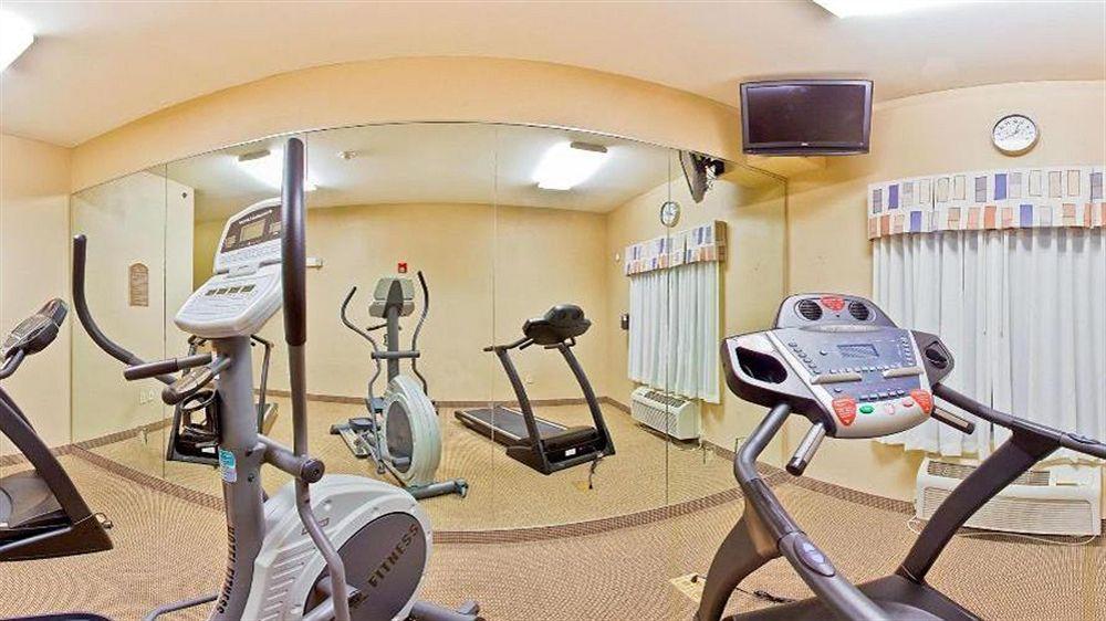 Holiday Inn Express Forest City By Ihg Dış mekan fotoğraf
